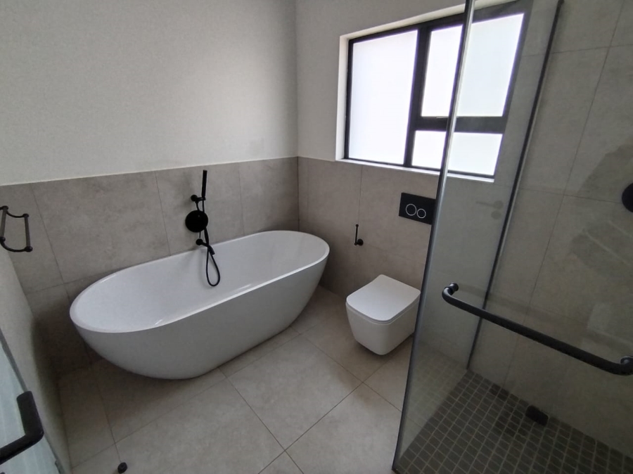 To Let 3 Bedroom Property for Rent in Melodie North West